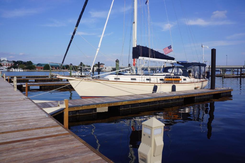 Bridgepointe Hotel & Marina New Bern Dış mekan fotoğraf